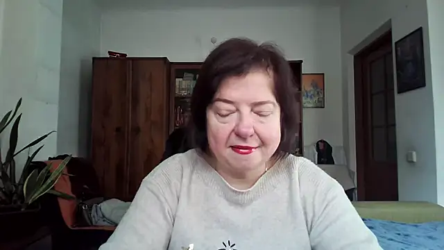 Snapshot of Violet_Pulse chatting on 12-22-25, 09:31 Violet Pulse online show from 12-22-25, 09:31