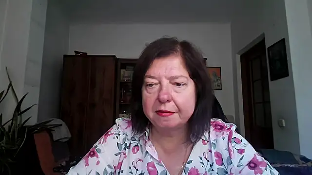 Snapshot of Violet_Pulse chatting on 09-26-25, 09:16 Violet Pulse online show from 09-26-25, 09:16