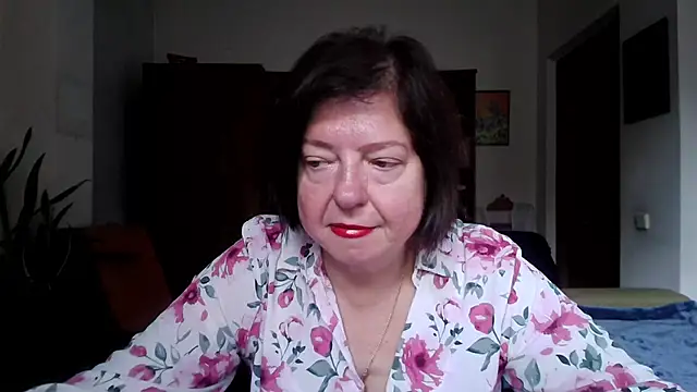 Snapshot of Violet_Pulse chatting on 10-31-25, 09:28 Violet Pulse online show from 10-31-25, 09:28