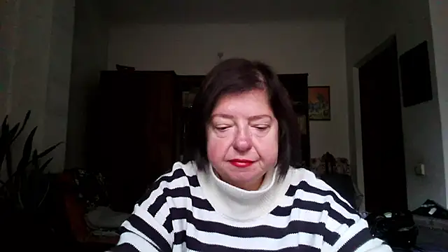 Snapshot of Violet_Pulse chatting on 10-21-25, 09:09 Violet Pulse online show from 10-21-25, 09:09