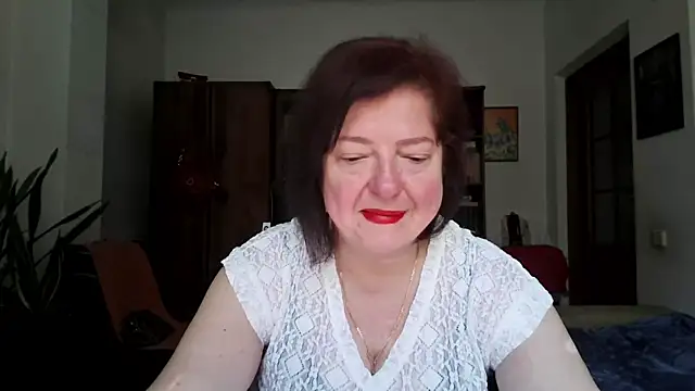 Snapshot of Violet_Pulse chatting on 06-16-26, 06:57 Violet Pulse online show from 06-16-26, 06:57