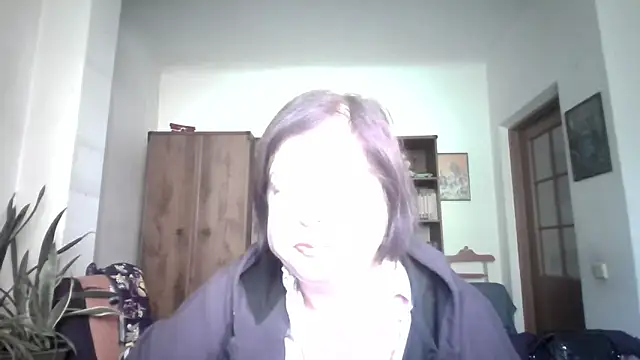 Snapshot of Violet_Pulse chatting on 10-03-25, 11:56 Violet Pulse online show from 10-03-25, 11:56