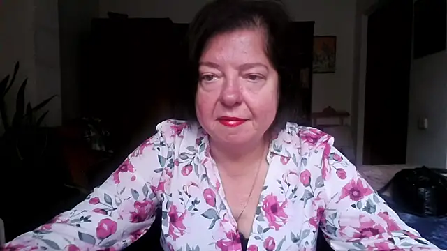 Snapshot of Violet_Pulse chatting on 10-18-25, 08:05 Violet Pulse online show from 10-18-25, 08:05