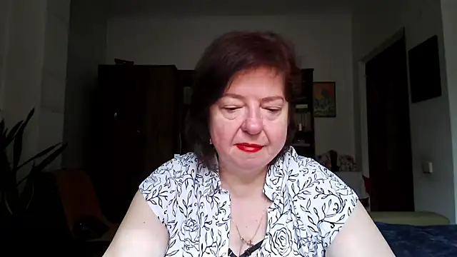 Snapshot of Violet_Pulse chatting on 06-18-26, 06:34 Violet Pulse online show from 06-18-26, 06:34