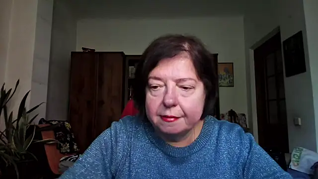 Snapshot of Violet_Pulse chatting on 10-02-25, 11:57 Violet Pulse online show from 10-02-25, 11:57