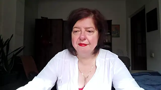 Snapshot of Violet_Pulse chatting on 06-15-26, 06:35 Violet Pulse online show from 06-15-26, 06:35