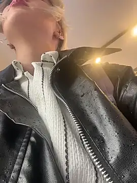 RonnieKiss online show from 05-29-26, 10:21