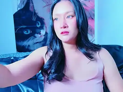 Snapshot of Lalacream12 chatting on 10-17-25, 09:45 Lalacream12 online show from 10-17-25, 09:45