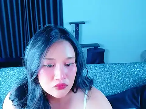Snapshot of Lalacream12 chatting on 09-26-25, 07:37 Lalacream12 online show from 09-26-25, 07:37