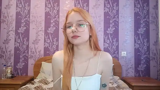 Snapshot of Lutangogansit chatting on 09-20-25, 11:37 Lutangogansit online show from 09-20-25, 11:37