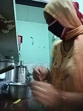 Cute-Charvii online show from 06-17-26, 12:54