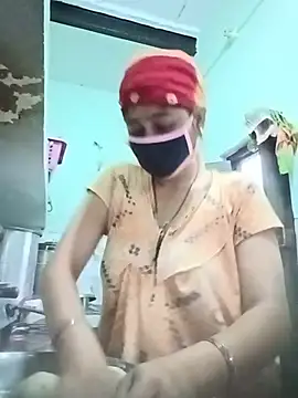 Cute-Charvii online show from 05-14-26, 12:51