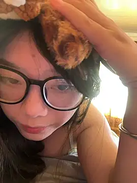 AZ37866 online show from 10-14-25, 01:50