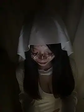 AZ37866 online show from 10-31-25, 04:58