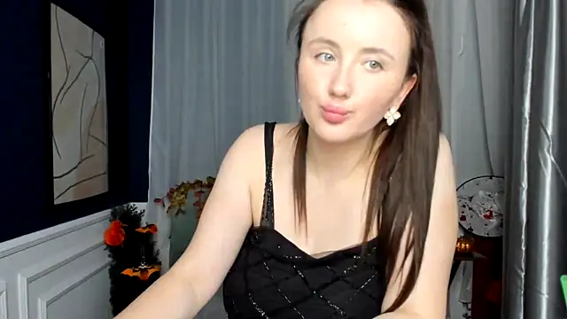 LilaWinks online show from 10-30-25, 01:20