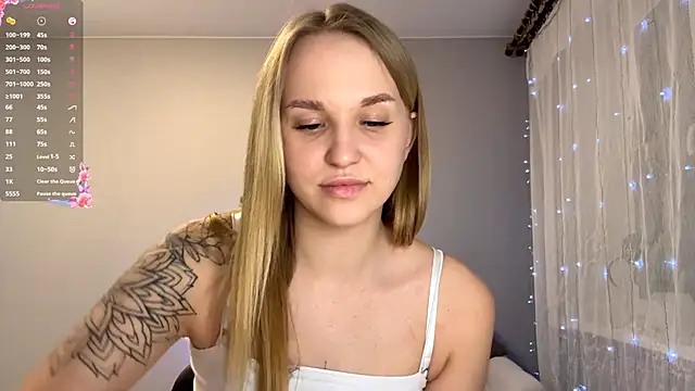 TanekaBoitel online show from 12-19-25, 04:53