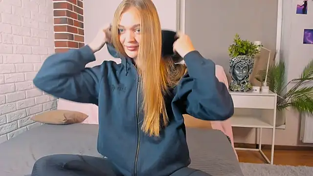 MarryLuz online show from 09-30-25, 06:25
