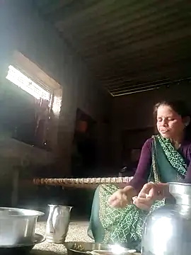 Snapshot of M-Kajal456 chatting on 10-07-25, 02:45 M-Kajal456 online show from 10-07-25, 02:45