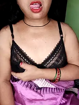 Snapshot of Mona_darling21 chatting on 10-01-25, 05:12 Mona darling21 online show from 10-01-25, 05:12