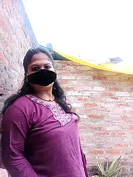 Snapshot of Mona_darling21 chatting on 09-30-25, 05:24 Mona darling21 online show from 09-30-25, 05:24