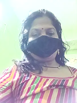 Snapshot of Mona_darling21 chatting on 11-01-25, 06:57 Mona darling21 online show from 11-01-25, 06:57