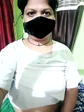 Snapshot of Mona_darling21 chatting on 10-02-25, 09:34 Mona darling21 online show from 10-02-25, 09:34