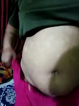 Snapshot of Mona_darling21 chatting on 09-28-25, 01:29 Mona darling21 online show from 09-28-25, 01:29