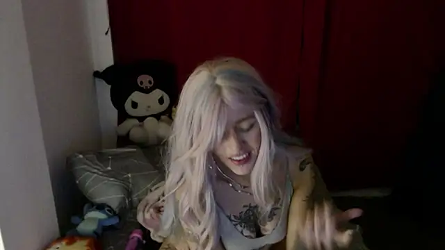 Snapshot of Emmy__Smith chatting on 09-25-25, 07:14 Emmy  Smith online show from 09-25-25, 07:14