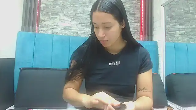 Lil Rose2006 online show from 11-20-25, 12:50