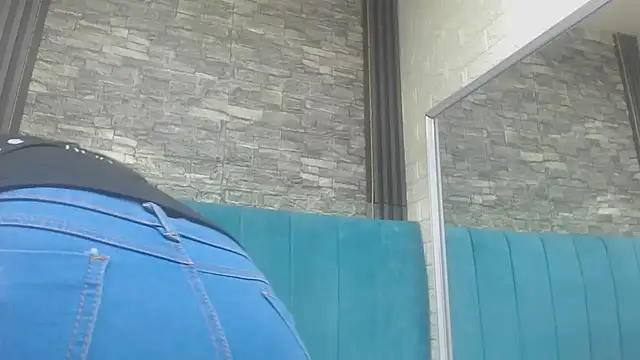 Lil Rose2006 online show from 12-04-25, 01:10