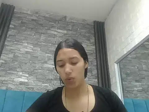 Snapshot of Lil_Rose2006 chatting on 10-16-25, 12:13 Lil Rose2006 online show from 10-16-25, 12:13