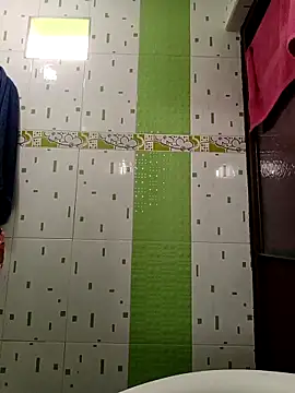 Snapshot of SALOME-28_ chatting on 09-30-25, 02:12 SALOME-28 online show from 09-30-25, 02:12