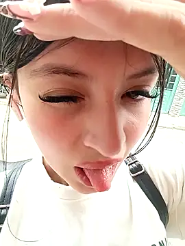 Snapshot of SALOME-28_ chatting on 02-11-26, 04:29 SALOME-28 online show from 02-11-26, 04:29