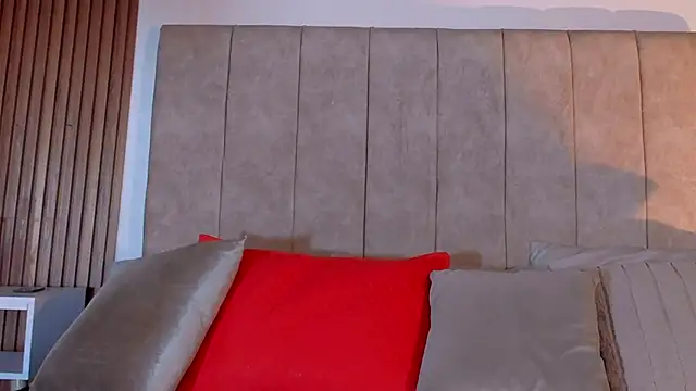 Lauraa saenz11 online show from 09-26-25, 11:06