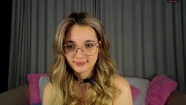 vivyboo111 online show from 11-28-25, 08:42