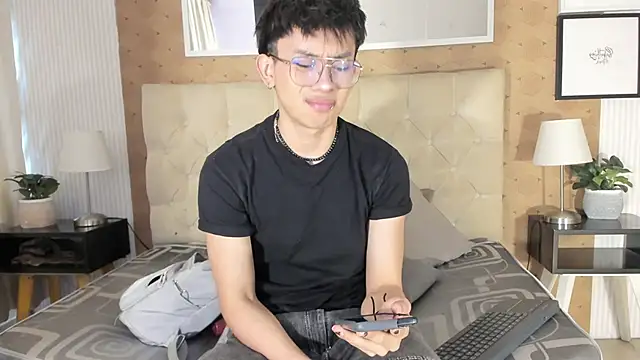 liam twiink online show from 11-09-25, 07:40