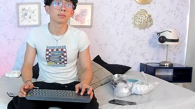 liam twiink online show from 03-25-26, 07:35