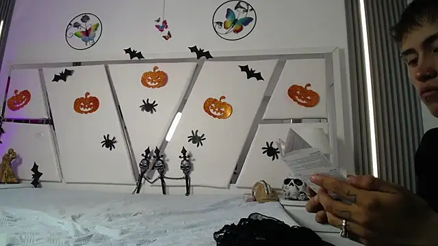 oblivionlove online show from 10-20-25, 09:04