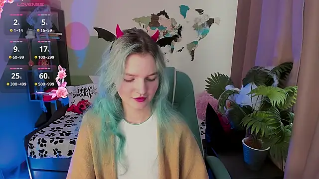 Lika Sky online show from 10-31-25, 11:07