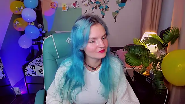 Snapshot of Lika_Sky chatting on 09-27-25, 04:02 Lika Sky online show from 09-27-25, 04:02