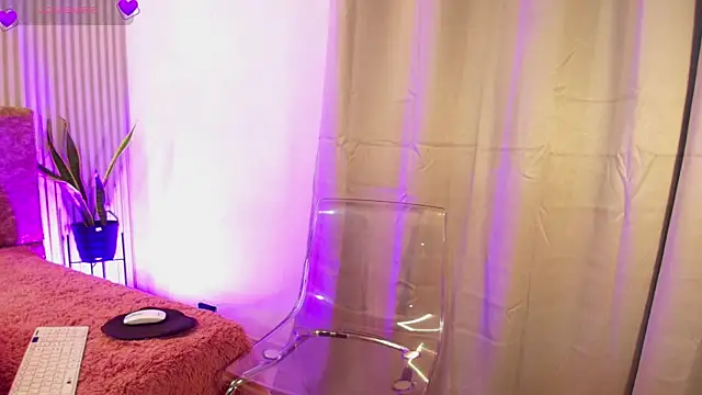 Snapshot of Missdionne_curly chatting on 01-09-26, 11:28 Missdionne curly online show from 01-09-26, 11:28