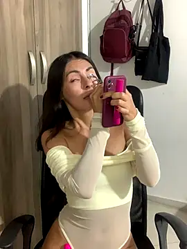 sweet-abbie online show from 10-31-25, 01:57