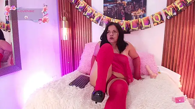 Snapshot of EvaGoddess_ chatting on 10-17-25, 06:53 EvaGoddess online show from 10-17-25, 06:53