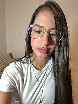 Julieta Duque online show from 03-06-26, 04:29