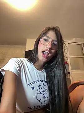 Snapshot of Julieta_Duque chatting on 02-02-26, 11:59 Julieta Duque online show from 02-02-26, 11:59