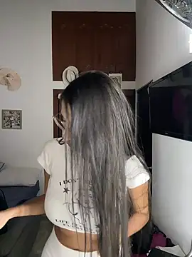 Julieta Duque online show from 03-25-26, 02:12