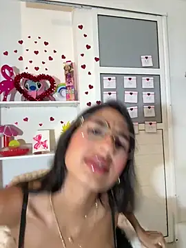 Snapshot of Julieta_Duque chatting on 02-08-26, 02:20 Julieta Duque online show from 02-08-26, 02:20