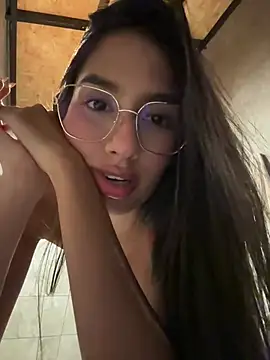 Julieta Duque online show from 03-16-26, 01:57