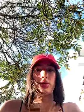 Julieta Duque online show from 12-21-25, 09:26