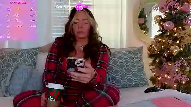 STIFFLERSMOMM online show from 11-18-25, 01:14